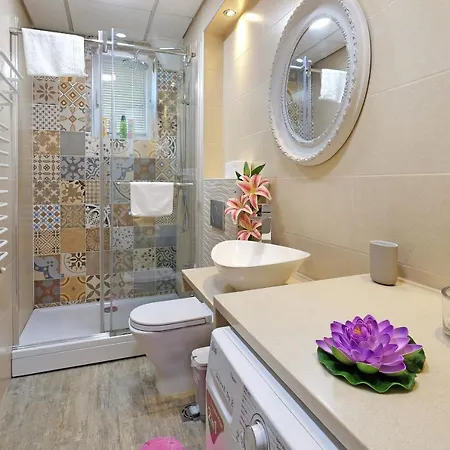 Paradise Starry Suite-city Center Apartment