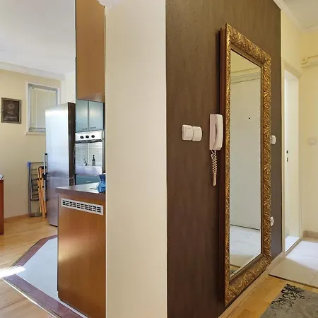 Paradise Starry Suite-city Center Apartment Belgrade